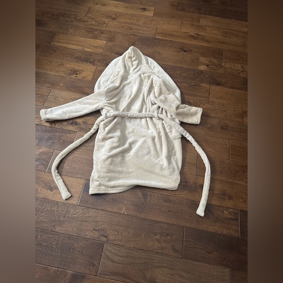 Summer & Rose Cream Cozy Robe - XS/S/M - Picture 2 of 5